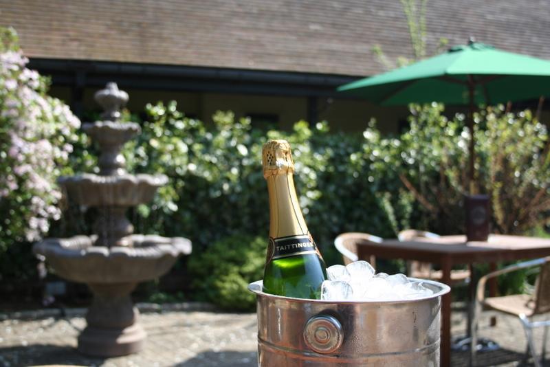 The Coach & Horses Inn Chislehampton Екстер'єр фото
