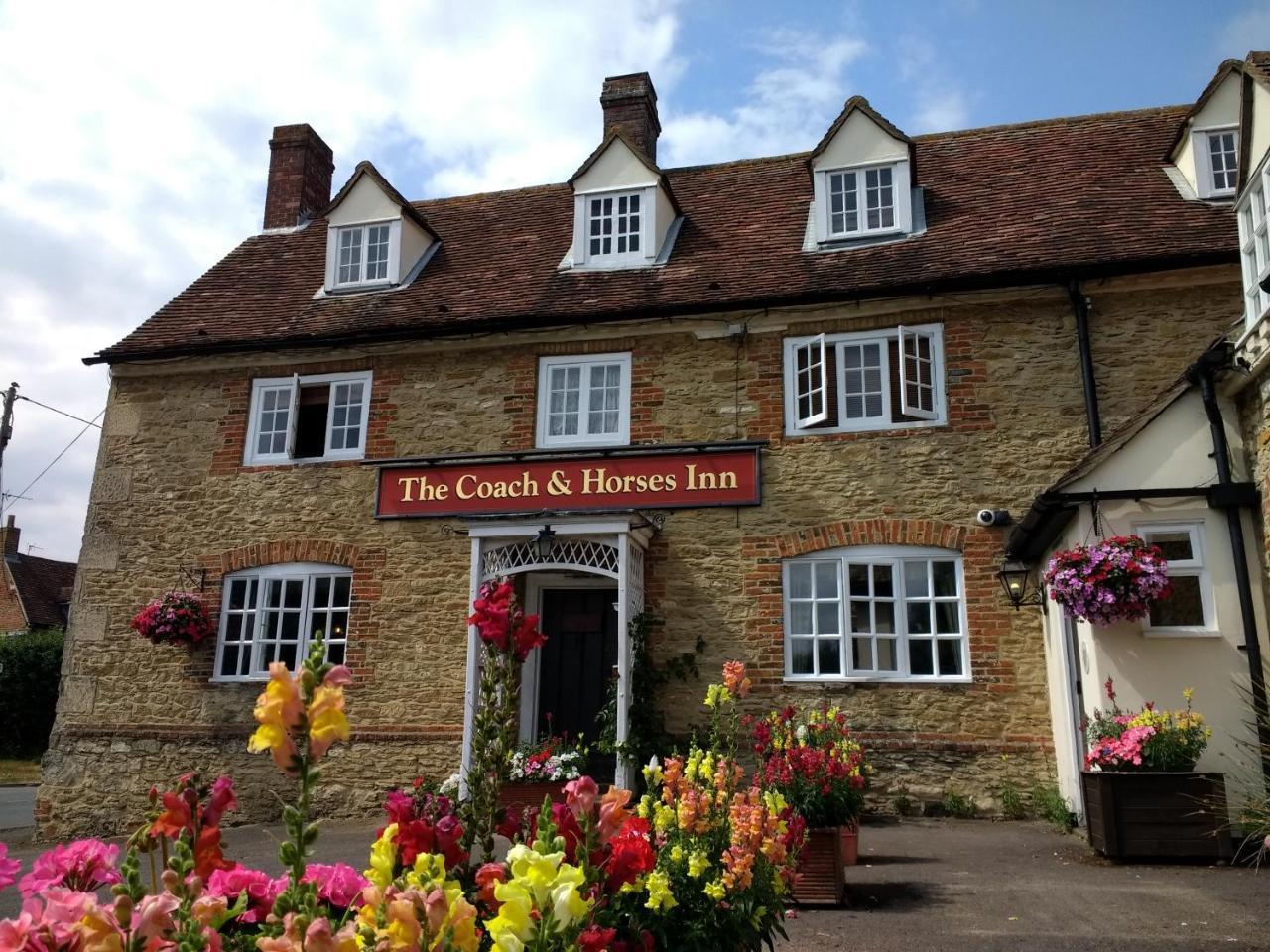 The Coach & Horses Inn Chislehampton Екстер'єр фото